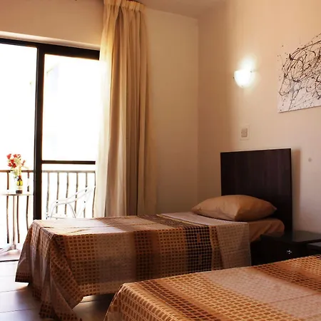 Seashells 2 Bedroom Apartment With Sunny Terrace With Stunning Panoramic Sea Views By Getaways Malta * Buġibba