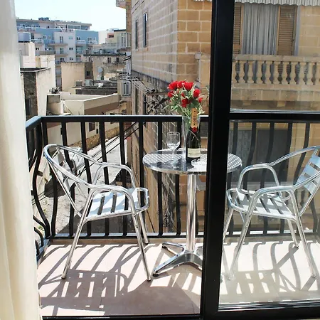 Seashells 2 Bedroom Apartment With Sunny Terrace With Stunning Panoramic Sea Views By Getaways Malta * Bugibba
