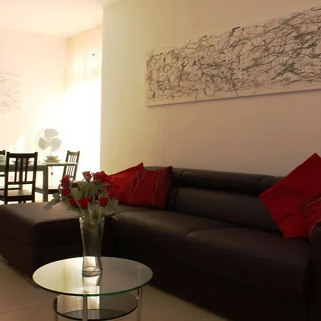 Apartment Seashells 2 Bedroom Apartment With Sunny Terrace With Stunning Panoramic Sea Views By Getaways Malta Buġibba